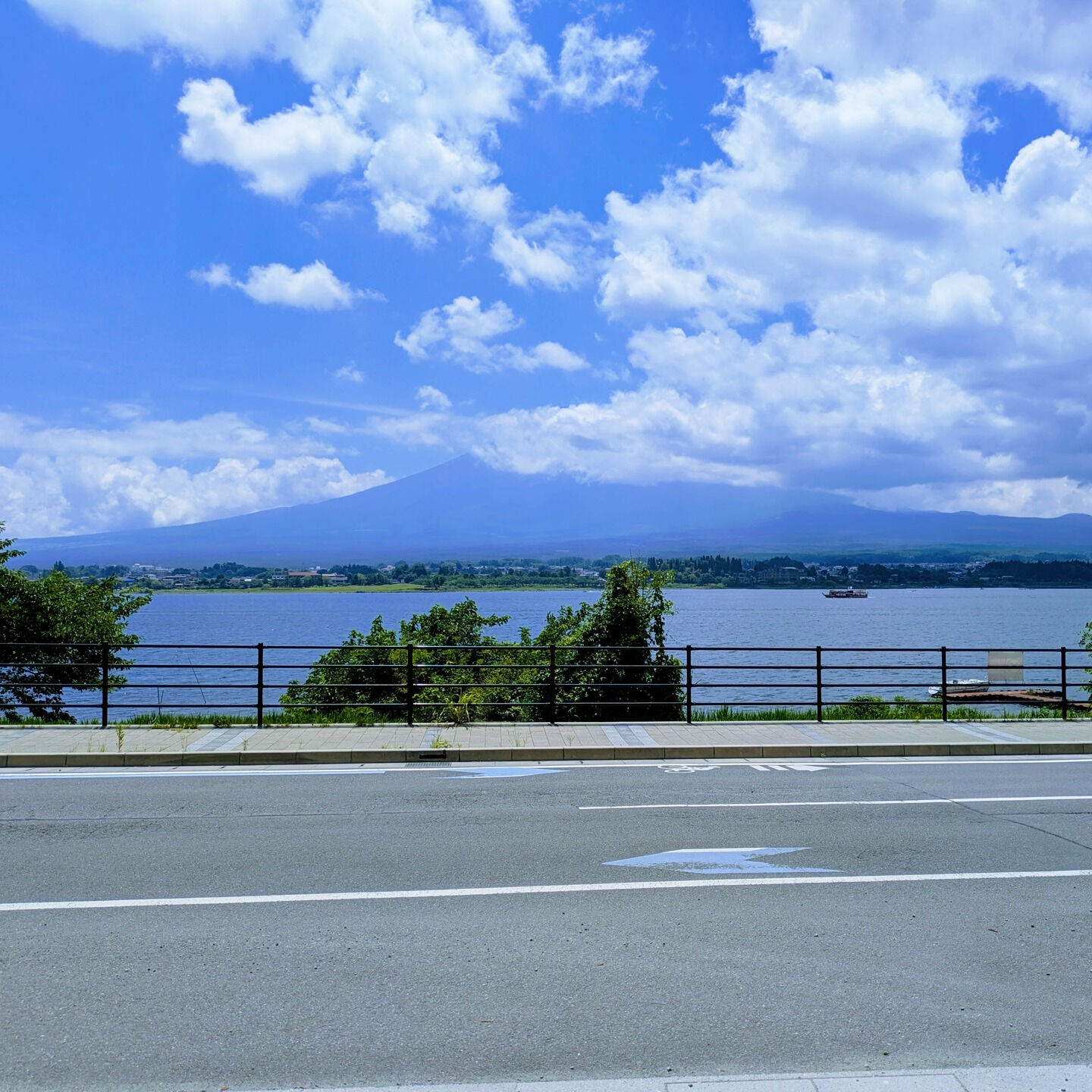 8月5日、河口湖を彩る花火、歴史に想いを馳せて