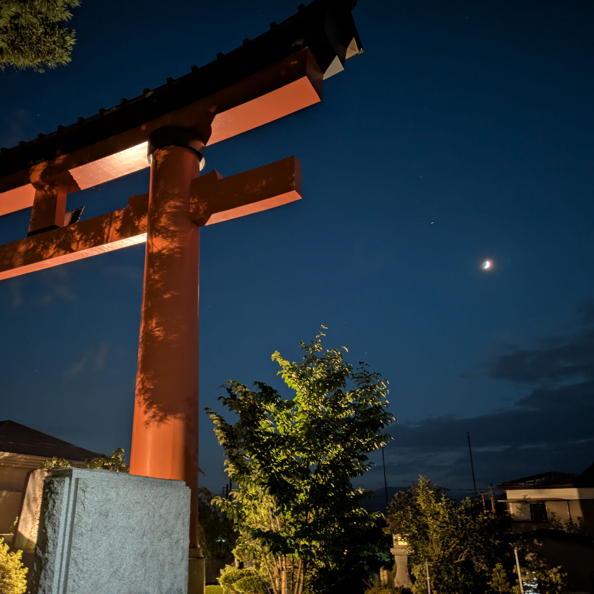 登山者を守る光に思いを寄せて、夏の夜の河口浅間神社へ🌙⛩️