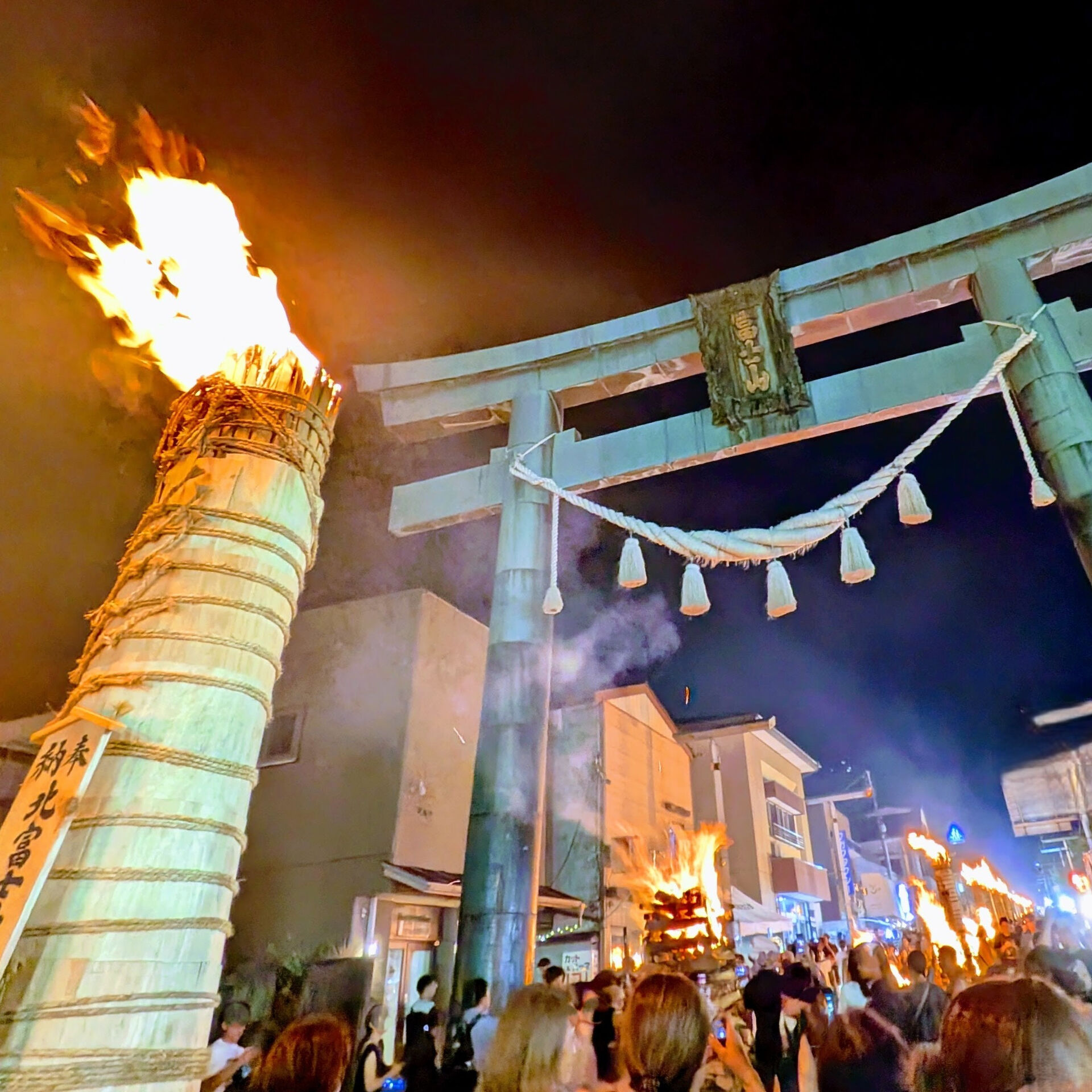 炎に包まれる、富士山のお山じまい🔥🗻「吉田の火祭り（鎮火祭）