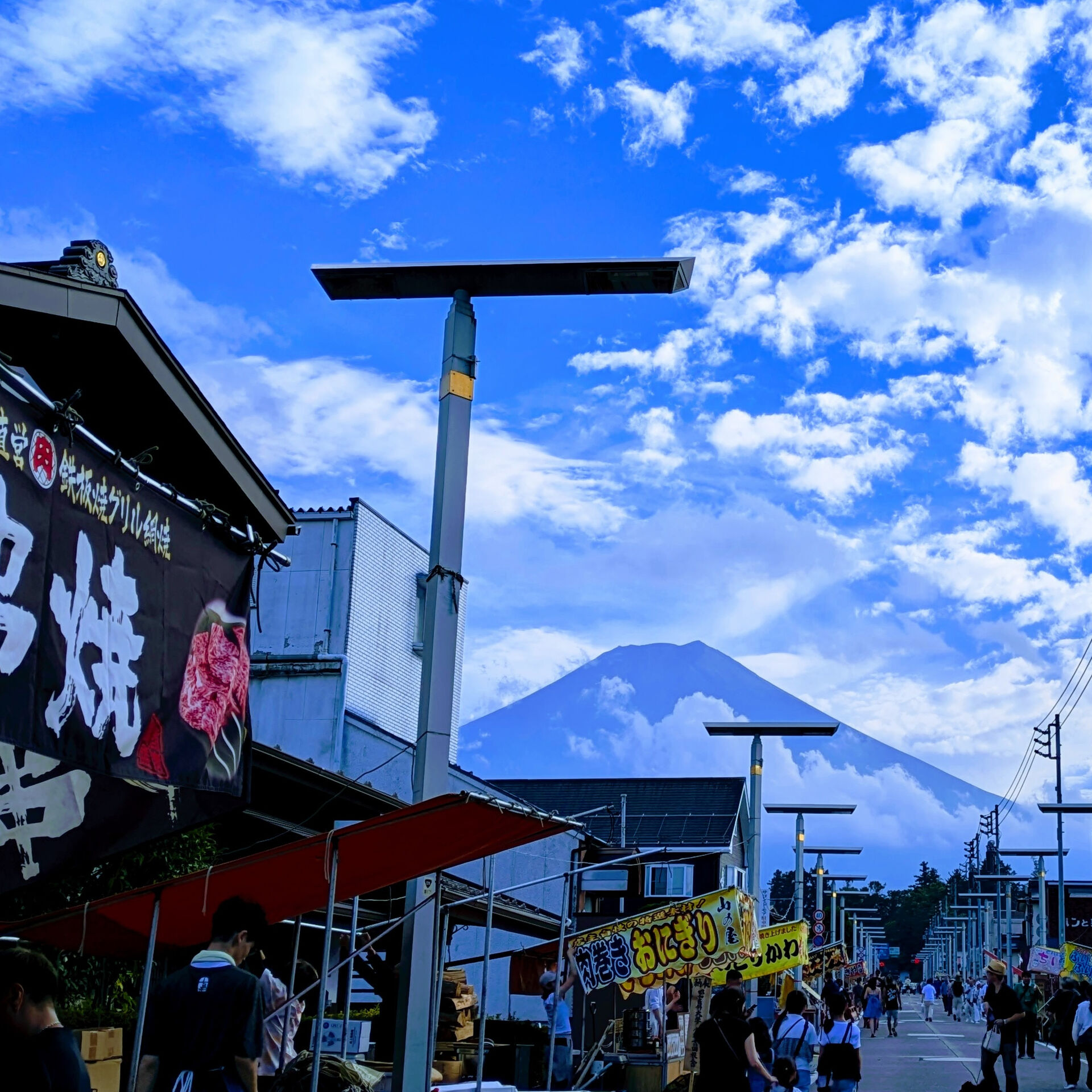 炎に包まれる、富士山のお山じまい🔥🗻「吉田の火祭り（鎮火祭）